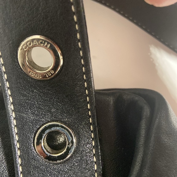 Authentic COACH  #1415 Black Natural Cowhide Leather Shoulder Bag - Circa 2004 - Picture 3 of 9